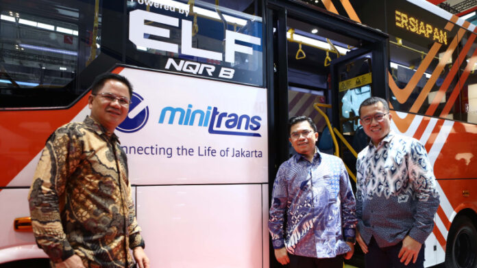 Isuzu ELF NQR B resmi jadi armada Minitrans Transjakarta
