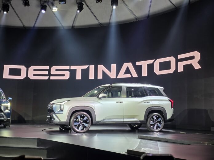 Mitsubishi Destinator