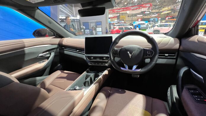Vinfast VF7 GIIAS 2025