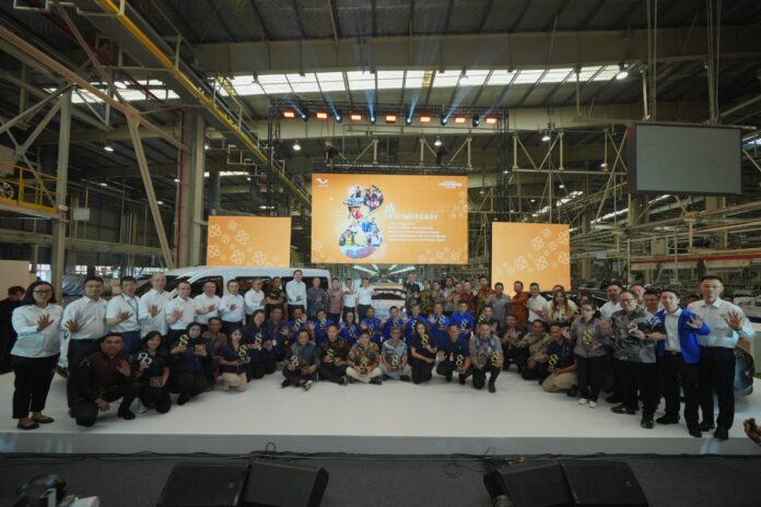 8 tahun wuling motors di indonesia