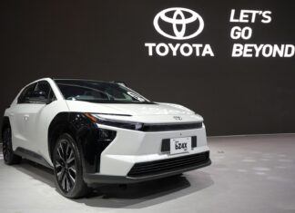 GIIAS 2025 Jadi Saksi Sejarah Peluncuran New bZ4X Produksi Lokal toyota bz4x lokal giias 2025