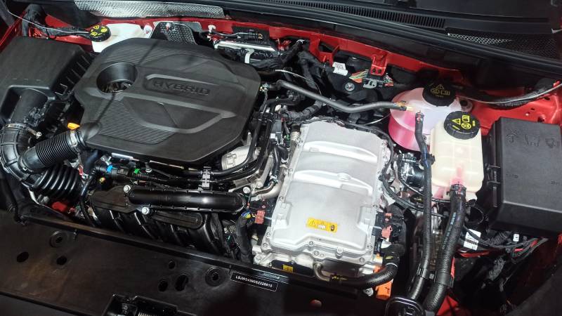 New MG ZS HEV hadir dnegan teknologi hybrid terkini