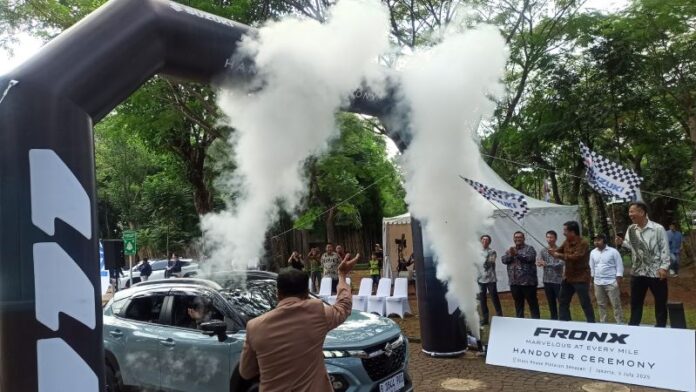SIS kirim 55 unit Suzuki Fronx ke konsumen