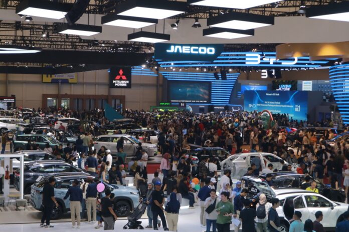 penjualan mobil giias 2025 gaikindo