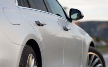 Jutaan Mobil di Tiongkok Kena Recall akibat Handle Pintu Tersembunyi, Tesla Terbesar handle pintu mobil retractable