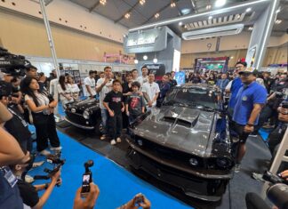 Restomod Ford Mustang Karya Rifat Sungkar Tampilkan Kehebatan Builder Lokal di IMX 2025 ford mustang rifat sungkar imx 2025