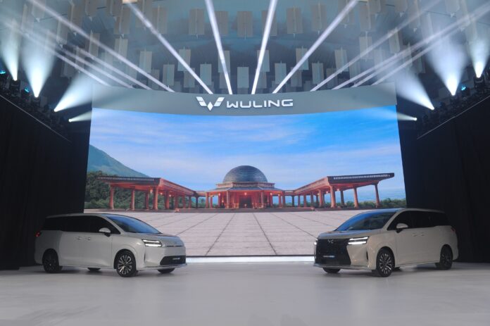 Perbedaan Wuling Darion EV dan PHEV