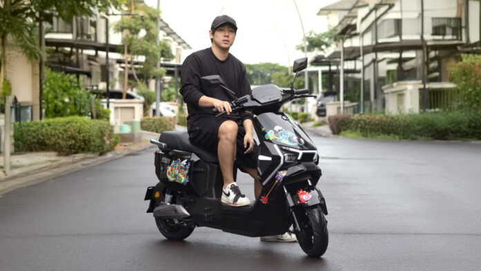 Ofero Stareer 3 Lit Brilliant Black X WD Willy (2)