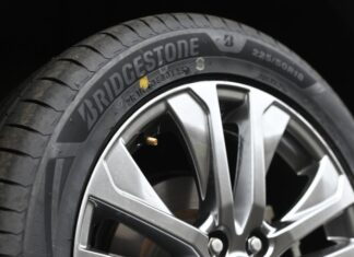 Di GJAW 2025, Bridgestone Indonesia Suguhkan Ban Unggulan Bridgestone Indonesia
