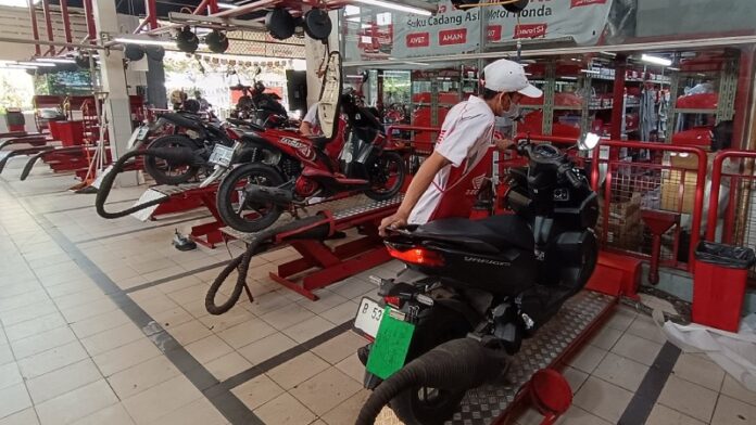 Servis motor Honda