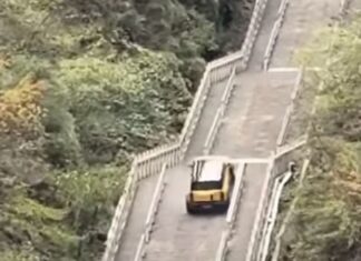 Gagal Meniru Aksi Range Rover, SUV Listrik Chery Fulwin X3L Gigit Jari SUV listrik Chery gagal menanjak