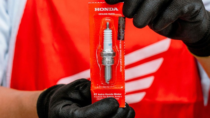 Cara mendeteksi busi motor