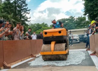 Niterra Mobility Musnahkan Belasan Ribu Busi Palsu NGK Niterra Mobility Indonesia musnahkan busi palsu NGK