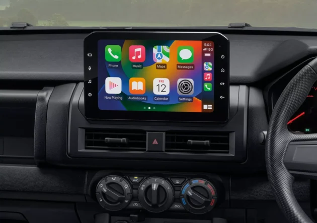 mitsubishi triton street