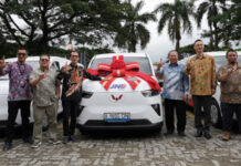 Wuling Mitra EV Resmi Jadi Armada Ekspedisi JNE Wuling Mitra EV jadi kendaraan operasional JNE