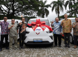 Wuling Mitra EV Resmi Jadi Armada Ekspedisi JNE Wuling Mitra EV jadi kendaraan operasional JNE