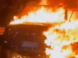 Mobil Jetour T2 Terbakar di Jalan Tol, Kondisinya Parah Mobil Jetour T2 terbakar