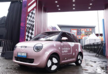 Pengunjung IIMS Kepincut Mobil Listrik Lumin, Begini Komentarnya Mobil listrik Lumin