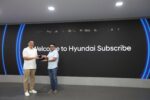 Foto 1 – Serah Terima Pelanggan Pertama Hyundai Subscribe