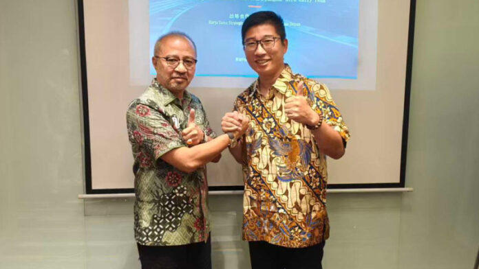 rockomotif-yassin-kosasih-01 (1) Yassin Kosasih jadi brand ambassador motor listrik