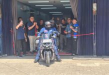 Maxdecal Gandeng Pasutri Touring Jelajahi Indonesia Timur Maxdecal pasutri touring