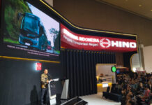 Hino Bus 136 MDBL 4×4 Meluncur di GIICOMVEC 2026 Hino Bus 136 MDBL 4x4