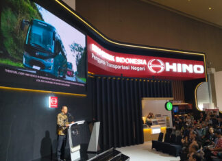 Hino Bus 136 MDBL 4×4 Meluncur di GIICOMVEC 2026 Hino Bus 136 MDBL 4x4