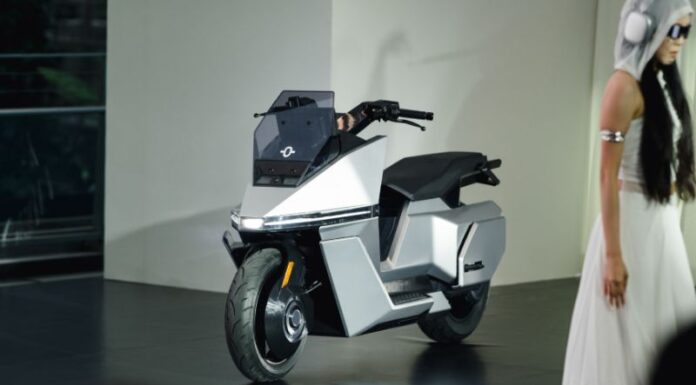 Spesifikasi Omoway Omo-x