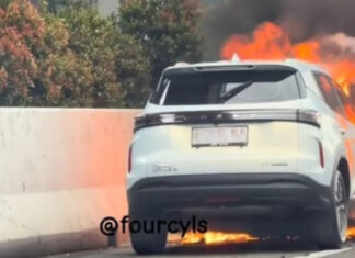 Tiggo Cross CSH Terbakar, Begini Tanggapan Chery Indonesia Chery Tiggo Cross CSH terbakar di ruas tol jakarta cikampek