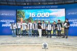 4. Simbolis penyerahan 16.000 unit J5 EV kepada konsumen di seluruh Indonesia
