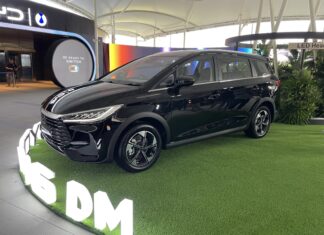 Dobrak Pasar PHEV, BYD M6 DM Resmi Meluncur dengan Jarak Tempuh 1.800 KM! BYD M6 DM MPV PHEV