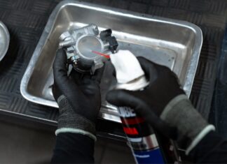 Mau Touring Jauh? Jangan Lupa Servis di Bengkel Resmi Dulu! servis rutin sebelum touring jarak jauh yamaha
