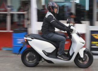 Punya Motor Listrik Honda? Simak Cara Aman Menggunakannya Tips aman dan nyaman menggunakan motor listrik Honda