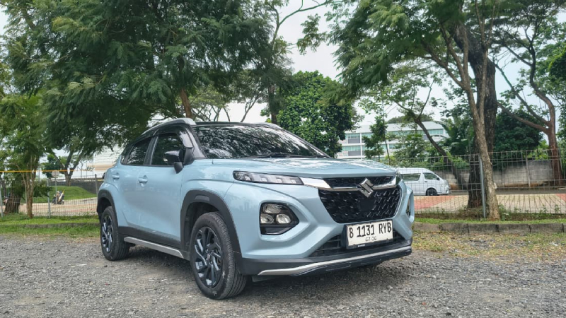 Suzuki Fronx SGX hybrid