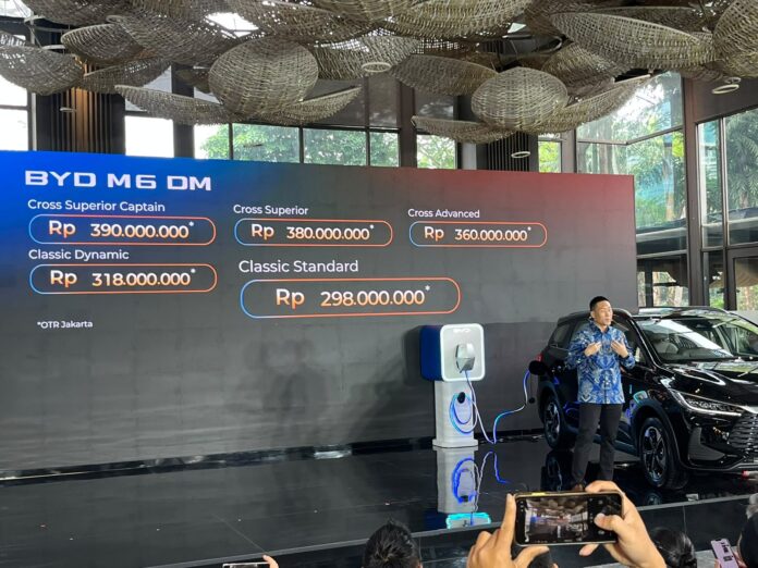 harga byd m6 phev Harga BYD M6 DM, MPV PHEV termurah