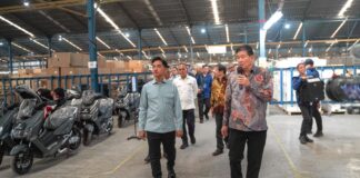 Wakil Presiden kunjungi produksi motor listrik united e-motor