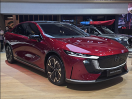 Pamer Tiga Model Sekaligus di GIIAS 2026, Ada Mobil Listrik Premium Mazda 6e Fastback mazda 6e fastback giias