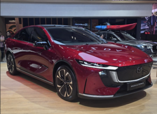 Pamer Tiga Model Sekaligus di GIIAS 2026, Ada Mobil Listrik Premium Mazda 6e Fastback mazda 6e fastback giias