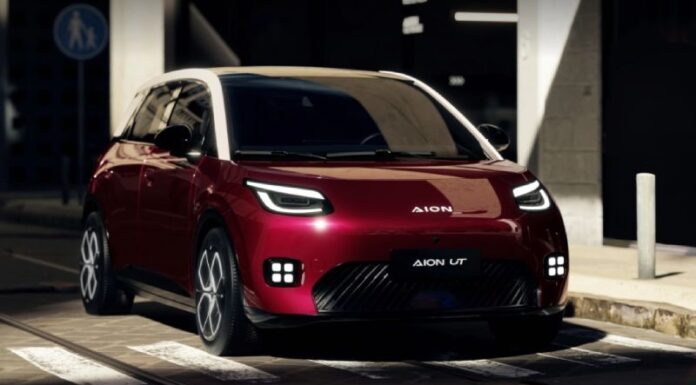 AION UT jadi medium hatchback terlaris