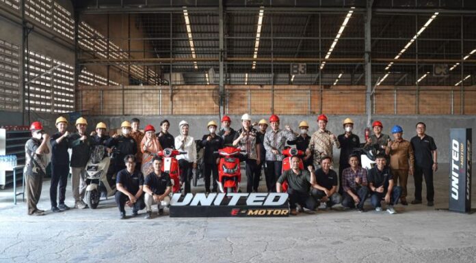 Kunjungan Mahasiswa Unissula ke pabrik United E-Motor
