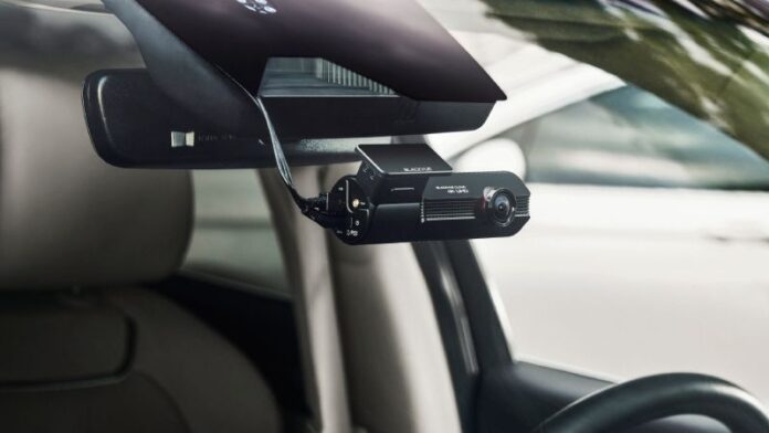 Dashcam mobil BlackVue