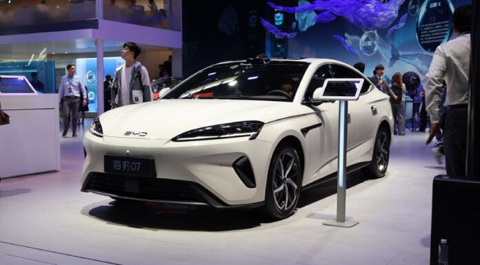 Laba BYD Anjlok 20 persen