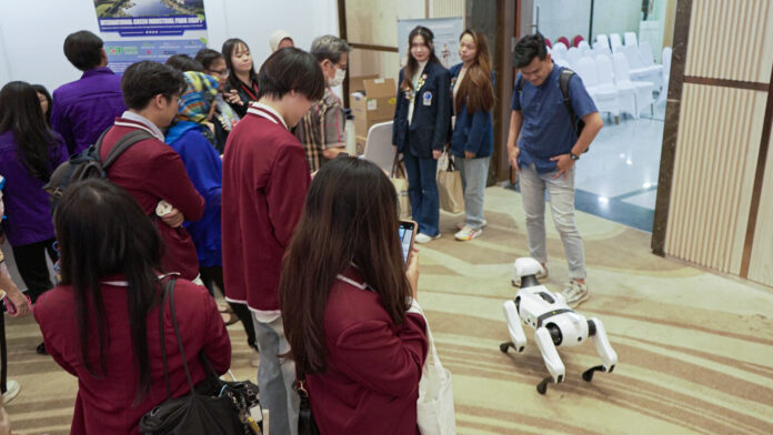 Aimoga release 4 robot aimoga