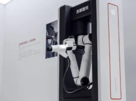 Geely Tantang BYD dengan Charger 2,2 MW, Isi Baterai Mobil Listrik Cuma 4 Menit geely smart charging