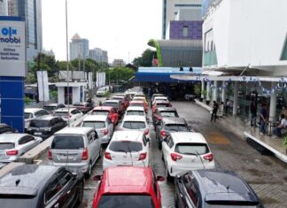 Fitur Baru OLXmobbi Kini Bisa Cek Harga Mobil Bekas Secara Instan Cek harga mobil bekas kini bisa instan di platform OLX