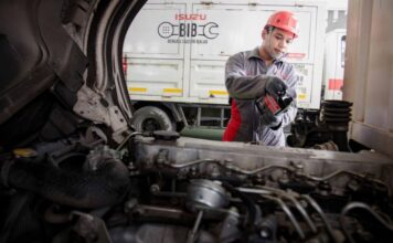 Abu Vulkanik Tidak Baik untuk Kendaraan, Ini Pesan dari Isuzu Tips Isuzu Indonesia untuk abu vulkanik gunung anak krakatau