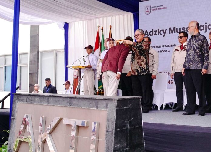 wisuda akti toyota wisuda akti